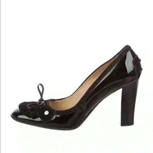 Tod’s loafer  pumps patent with fringe